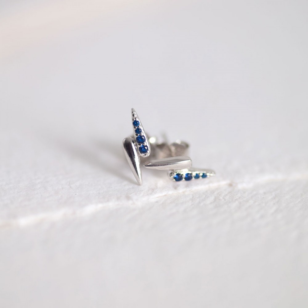 Garra Azul - Pendiente mini garra doble circonitas azul plata