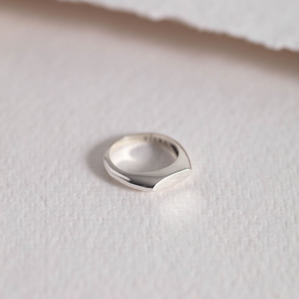 SLIM - Mini Silver Signet Ring -...